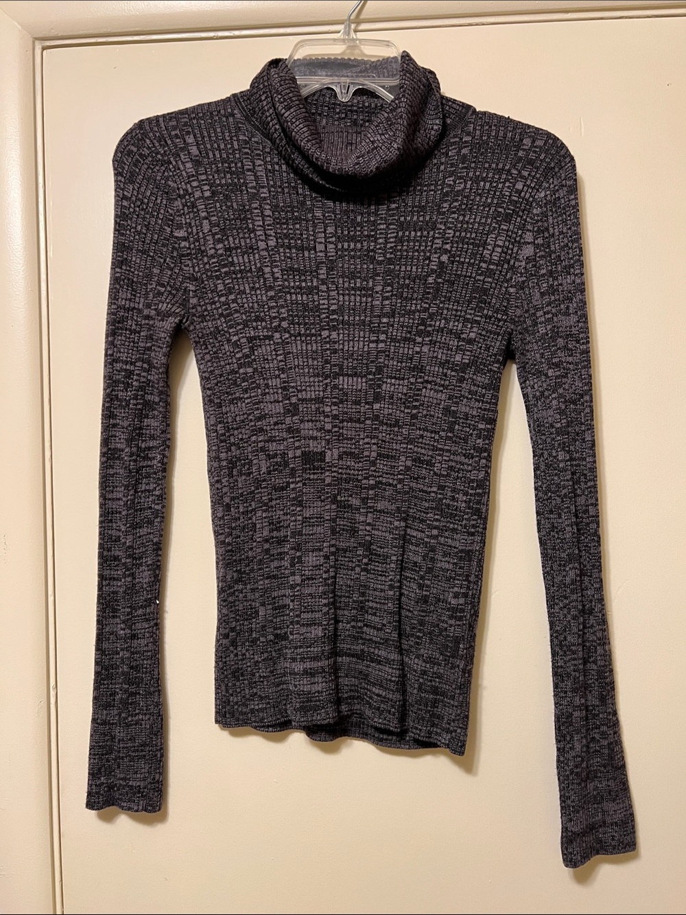 S Like New Women's Gray Marled Turtleneck Sweater